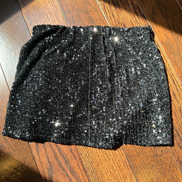 Toddler Sequins Skirt 2T - Picture 3 of 6